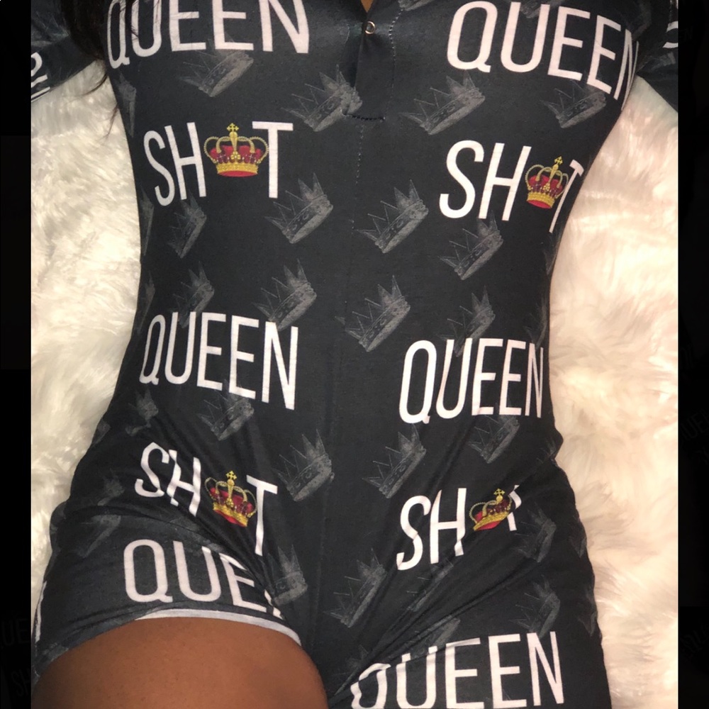 “Queen Sh👑t” Onesie